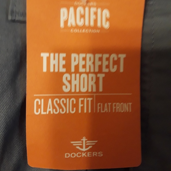 Docker Men's The Perfect Khaki Shorts  Waist: 40 - Picture 8 of 8